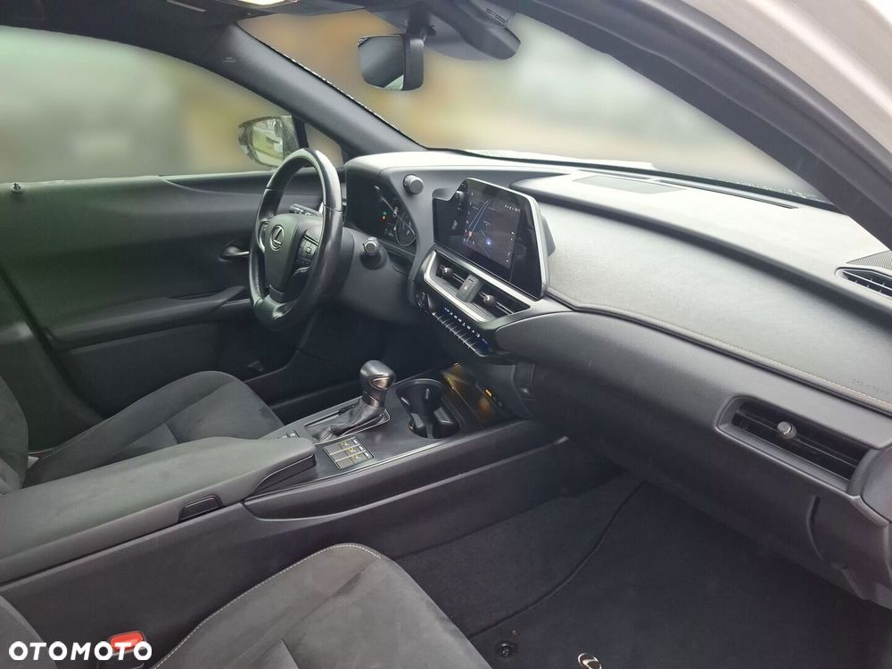 Lexus UX 250h GPF Business 2WD - 17