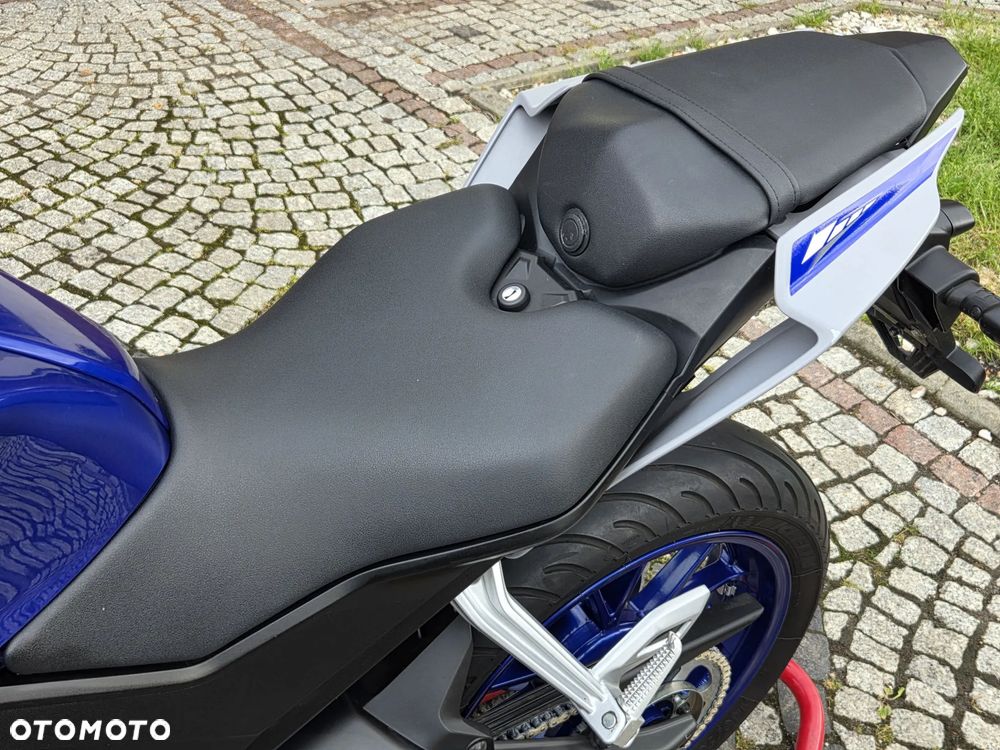 Yamaha YZF - 32