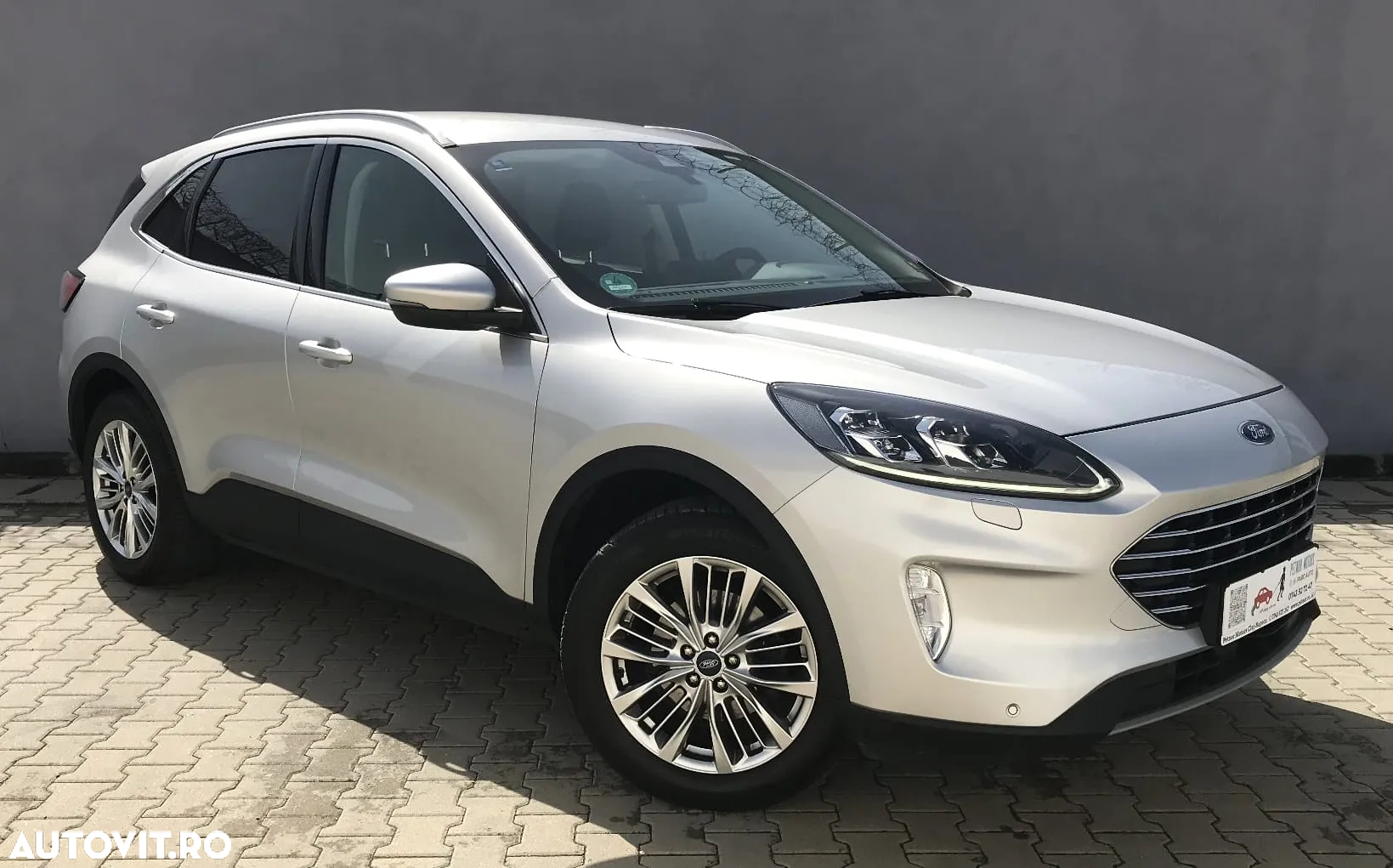 Ford Kuga 2.0 EcoBlue 4x4 Aut. TITANIUM - 2