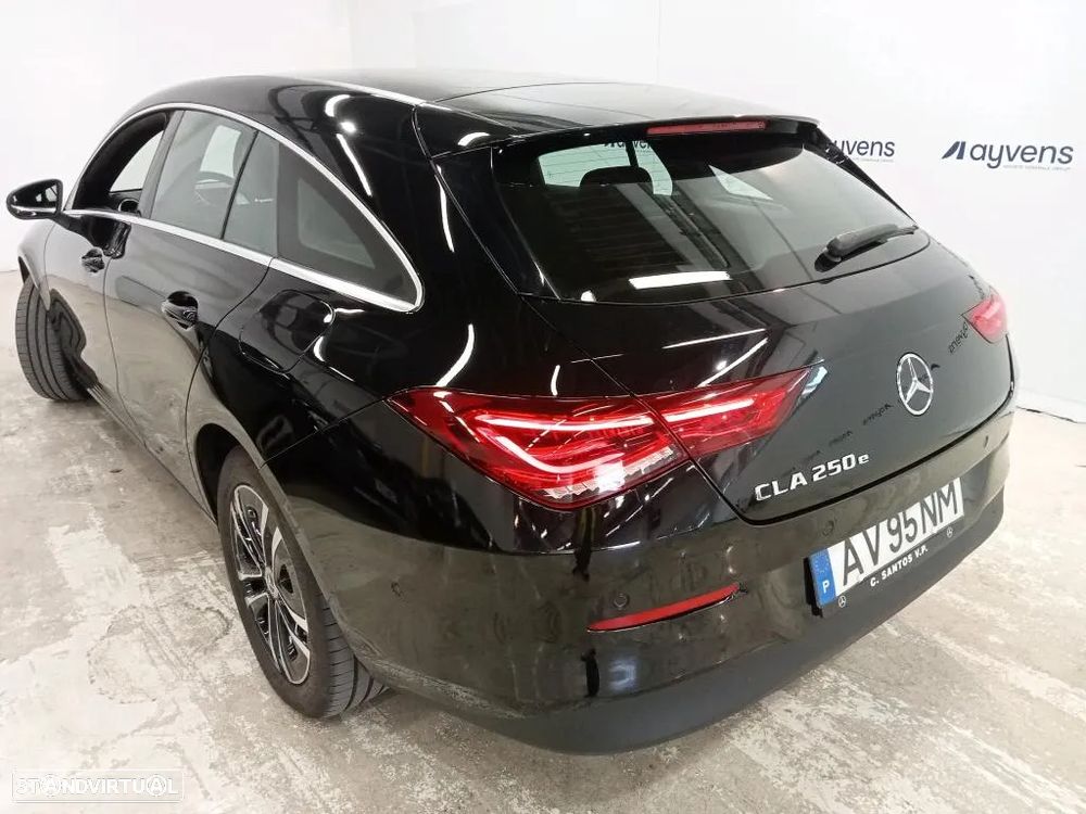 Mercedes-Benz CLA 250 e Shooting Brake Style Plus - 2