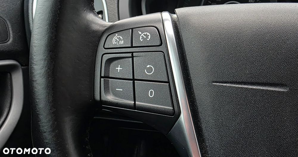 Volvo V40 D3 Momentum - 24
