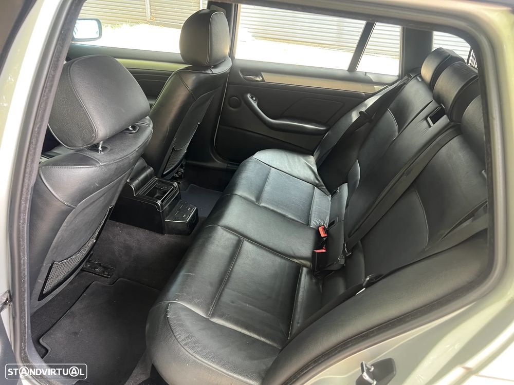 BMW 320 d Sport - 17