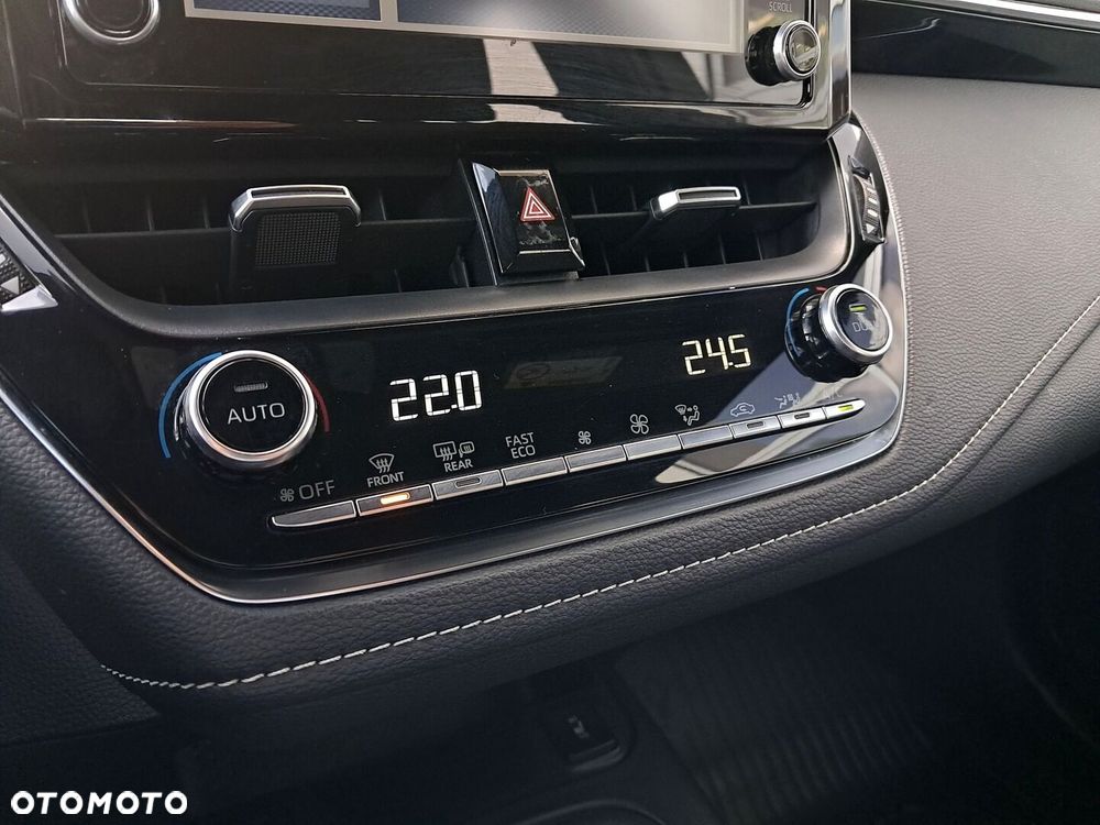 Toyota Corolla 2.0 Hybrid Comfort - 23