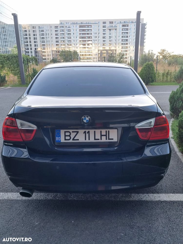 BMW Seria 3 318i - 3