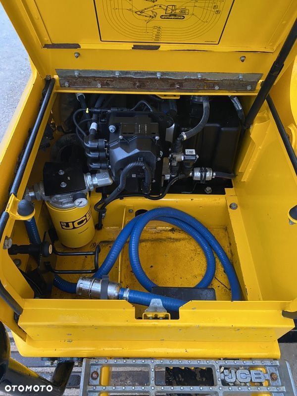 JCB 220 XL - 8