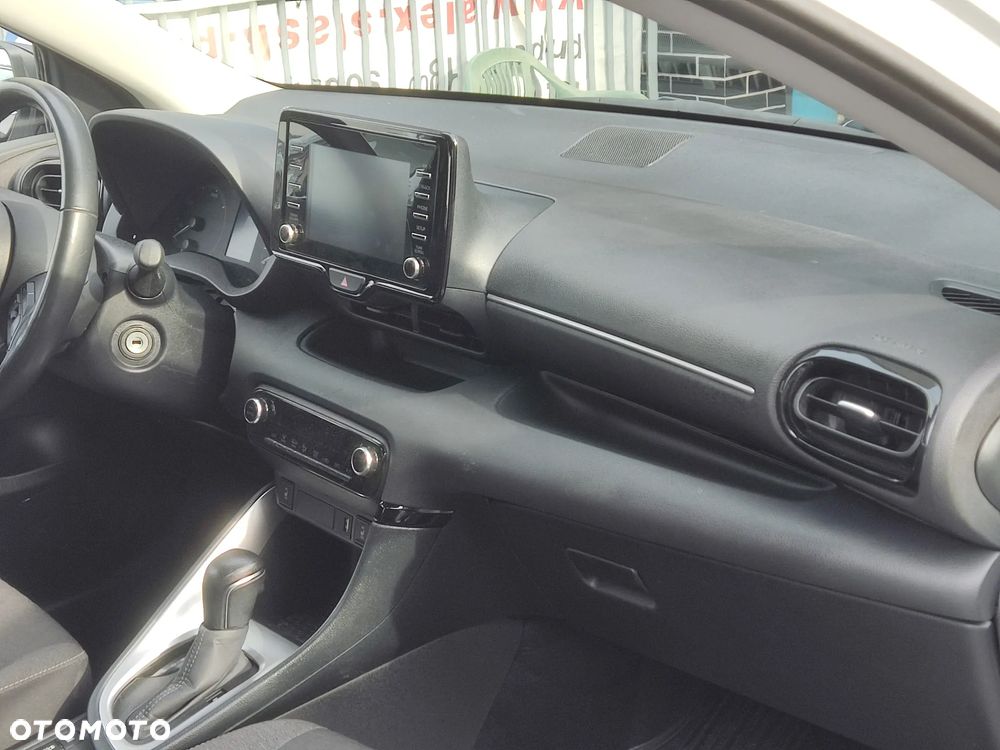 Mazda 2 Hybrid - 25
