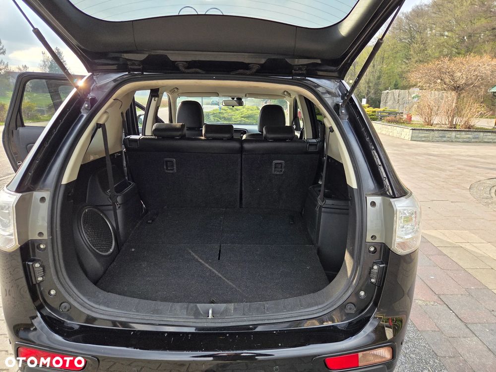 Mitsubishi Outlander 2.2 DID Intense + 4WD - 11