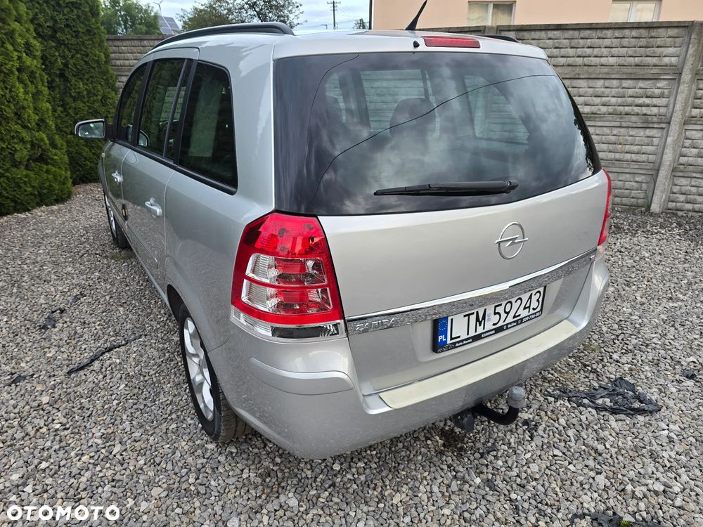 Opel Zafira 1.8 Cosmo - 9