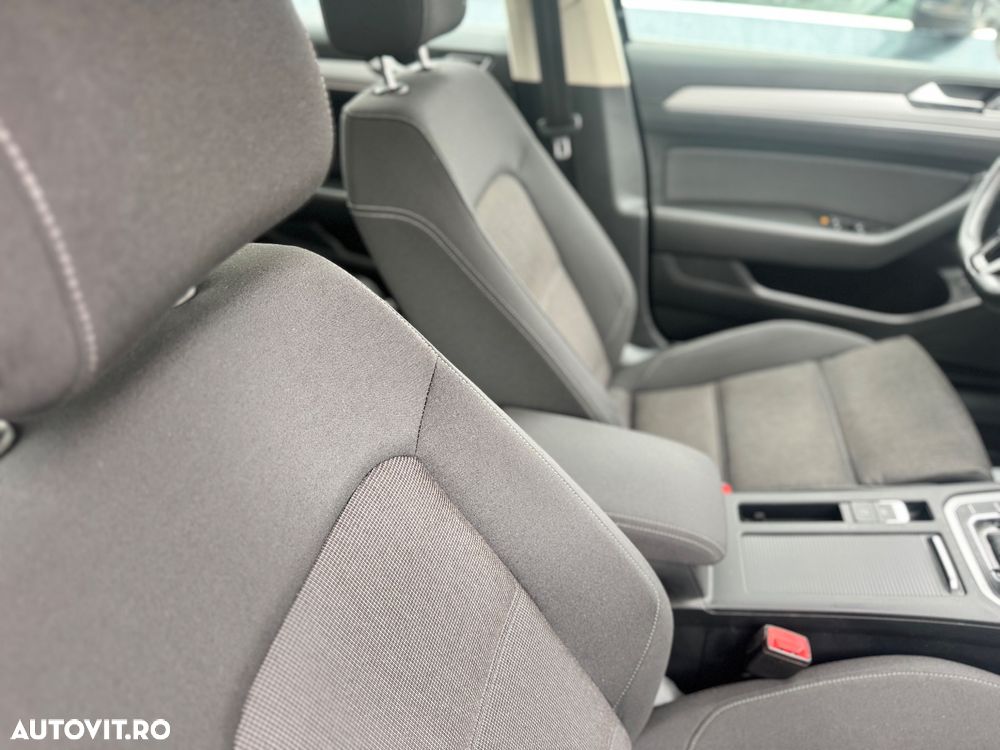 Volkswagen Passat 2.0 TDI SCR DSG Business - 18