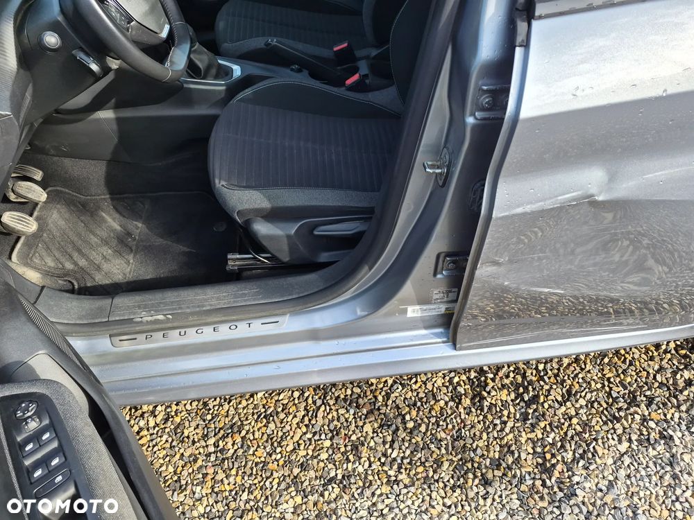 Peugeot 208 1.2 PureTech Style S&S - 7