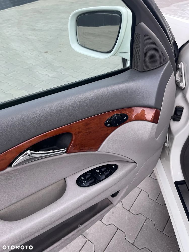 Mercedes-Benz Klasa E - 9