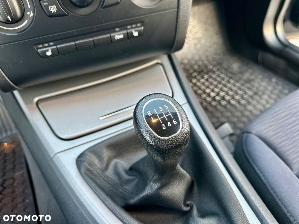 BMW Seria 1 116i Edition Sport - 12