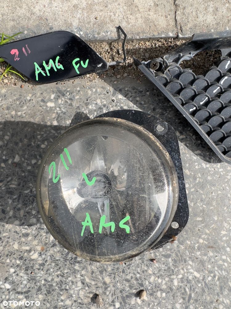 mercedes E 211 AMG  lift  halogen kratka  zderzaka lewa - 2