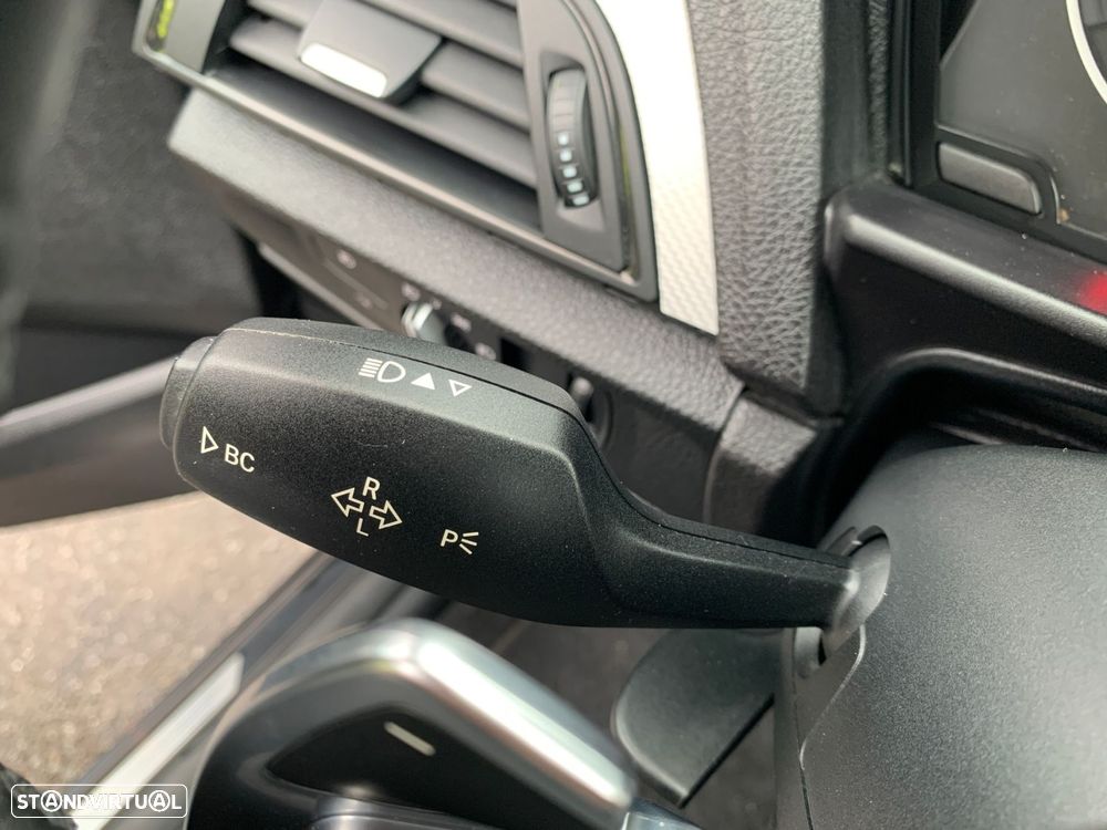 BMW 228 i Pack M Auto - 38