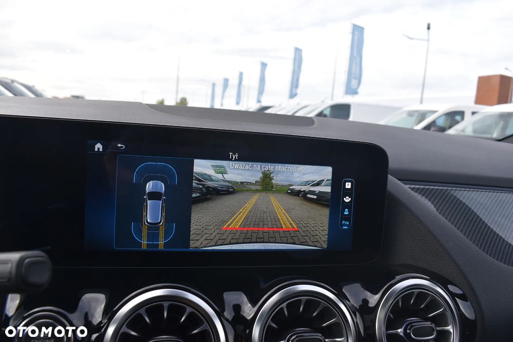 Mercedes-Benz GLA 200 d - 37