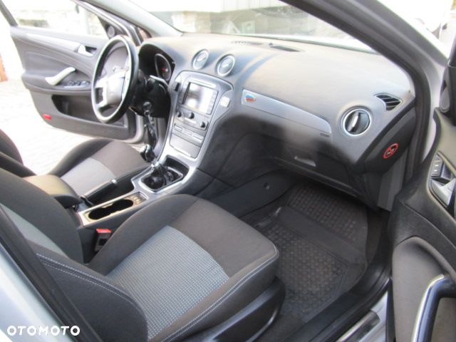 Ford Mondeo 2.0 TDCi Champions Edition - 13