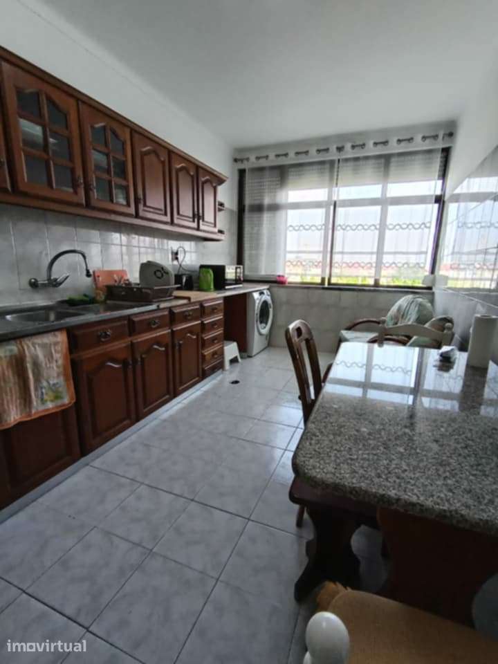 Aluga-se quartos a raparigas estudantes em castelo branco - Grande imagem: 2/6