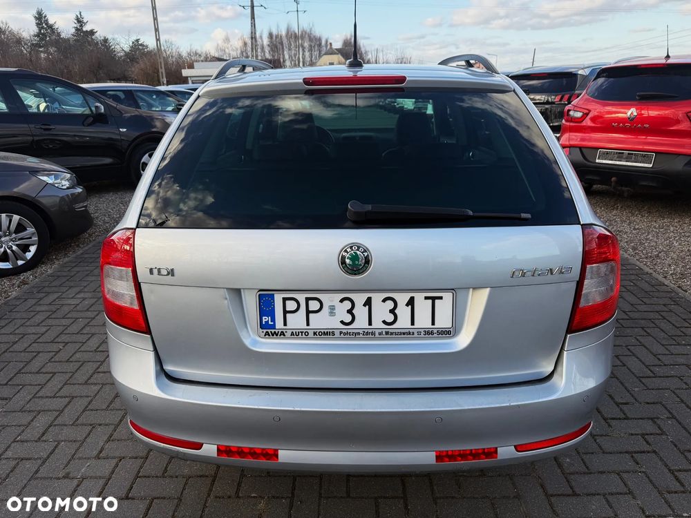 Skoda Octavia 1.6 TDI DPF DSG Elegance - 5