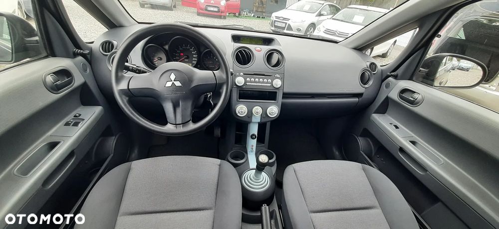 Mitsubishi Colt - 25