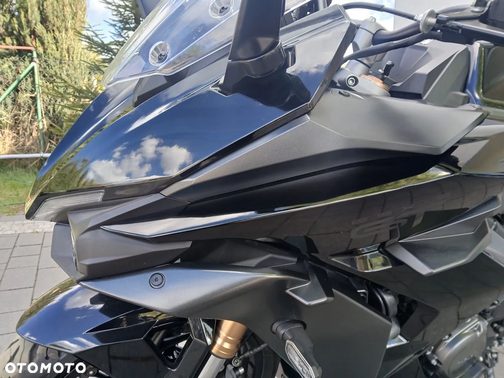 Suzuki GSX 1000 - 13