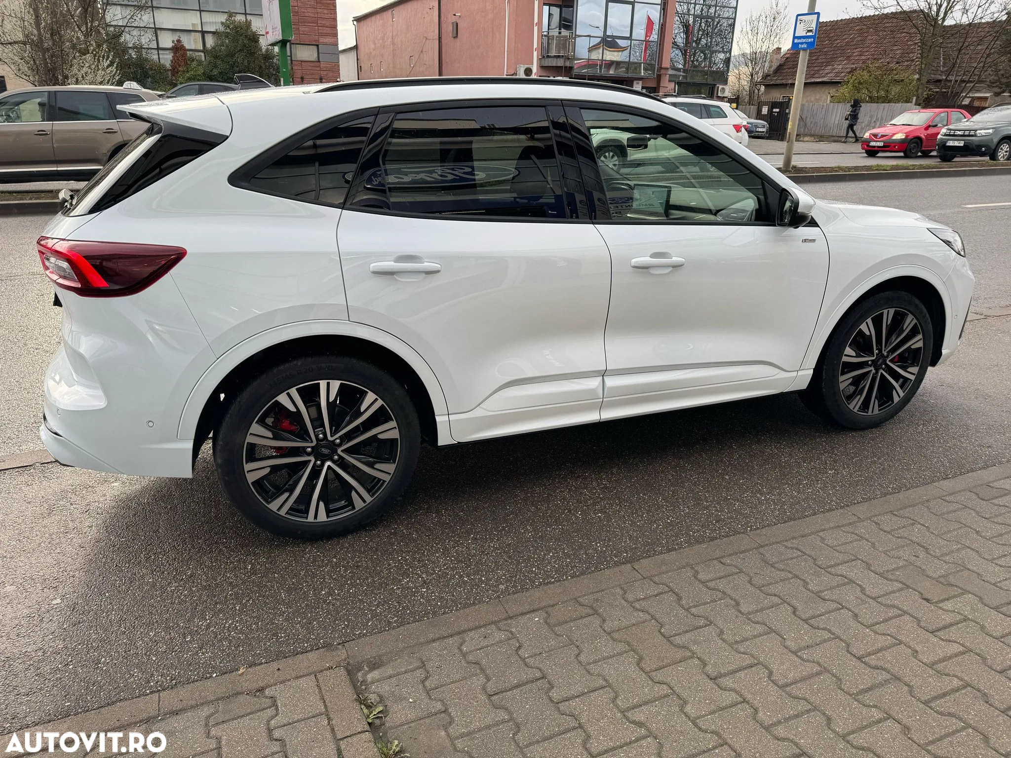 Ford Kuga 1.5 EcoBoost A8 FWD ST-Line X - 9