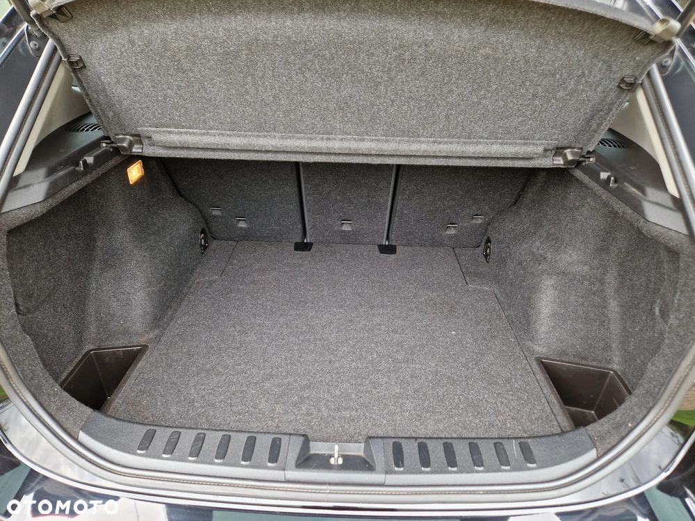 BMW X1 xDrive18d xLine - 12