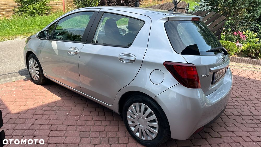 Toyota Yaris - 8