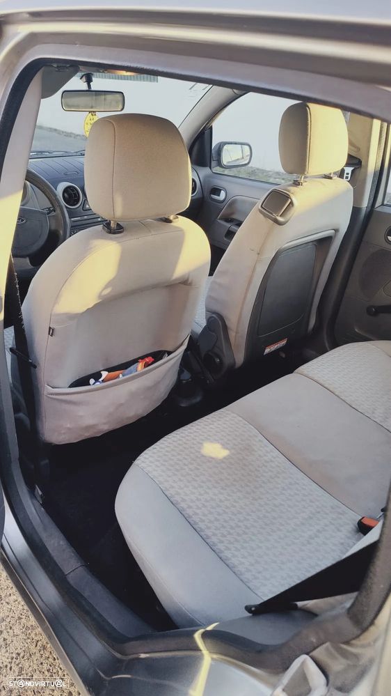 Ford Fusion 1.4 Trend - 9
