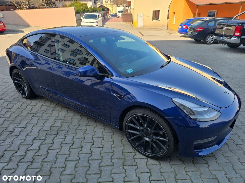 Tesla Model 3 - 13