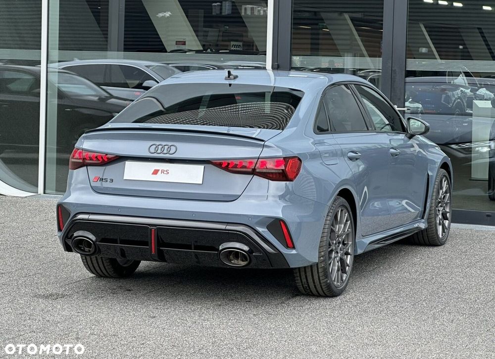 Audi RS3 Limousine - 7