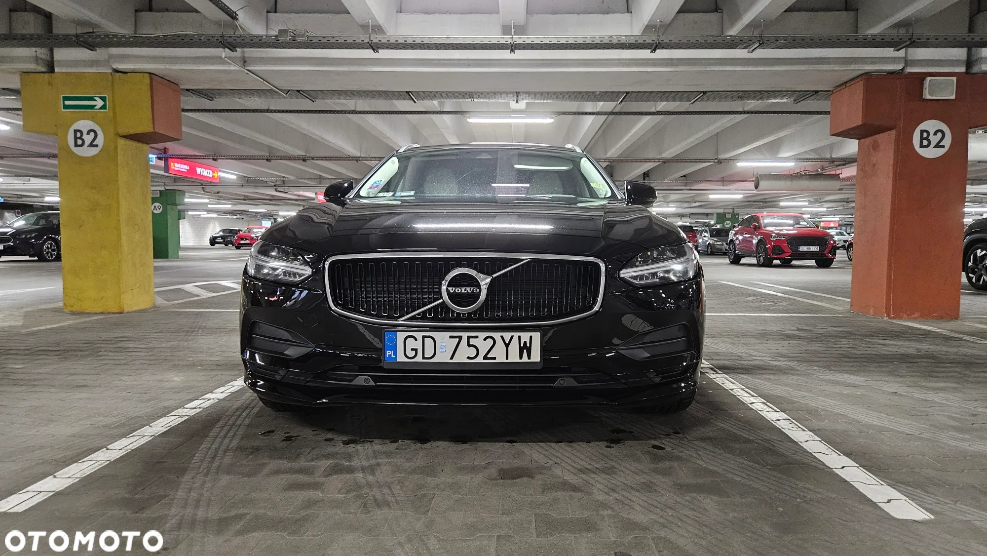 Volvo V90 D4 Momentum - 9