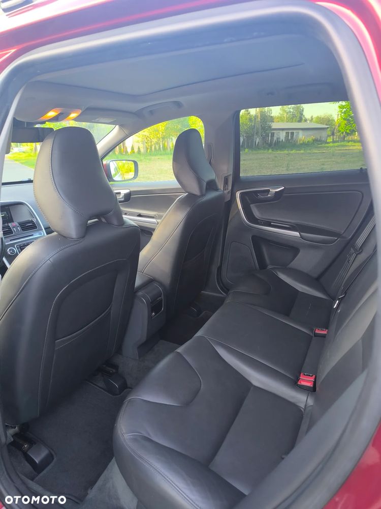 Volvo XC 60 T5 AWD Geartronic Momentum - 12