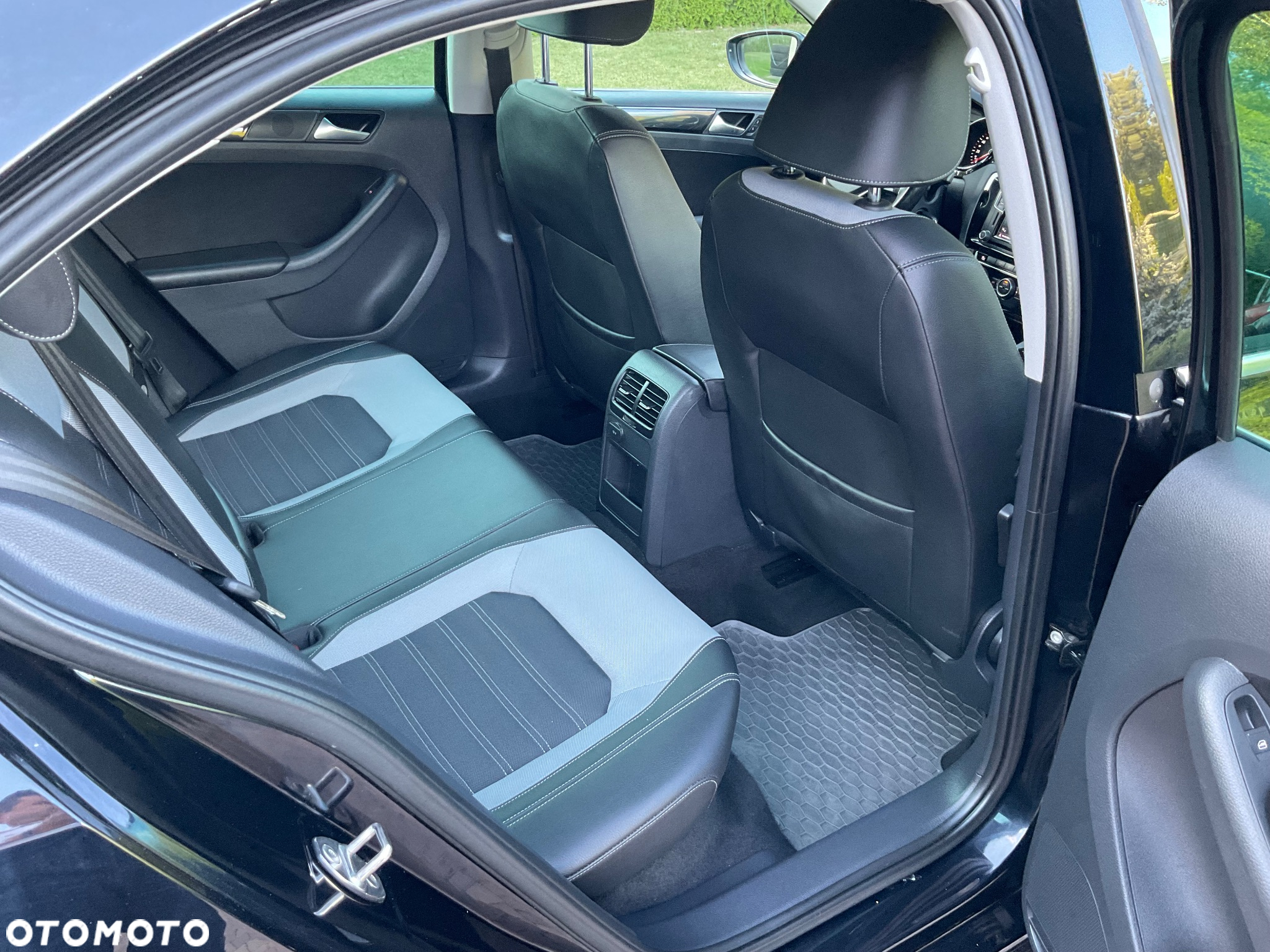 Volkswagen Jetta - 13