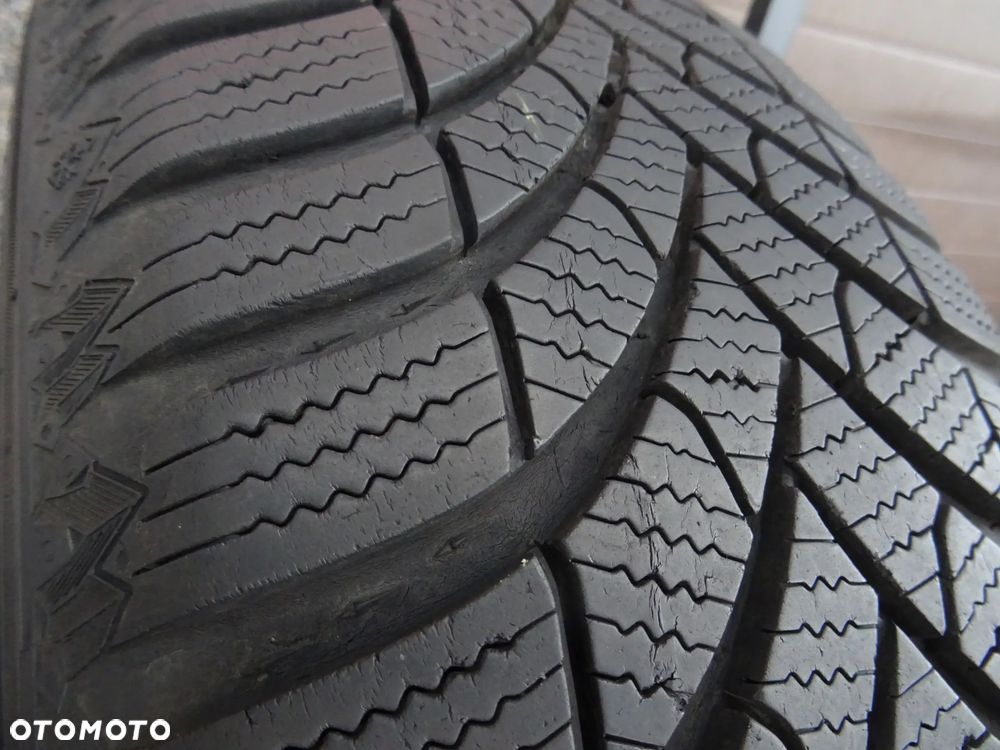 195/65/R15 95T Semperit Speed-Grip 5 - 4