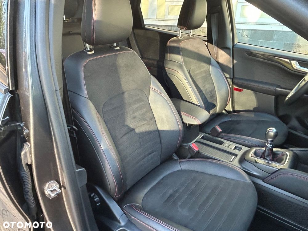 Ford Kuga 1.5 EcoBoost ST-LINE X - 20