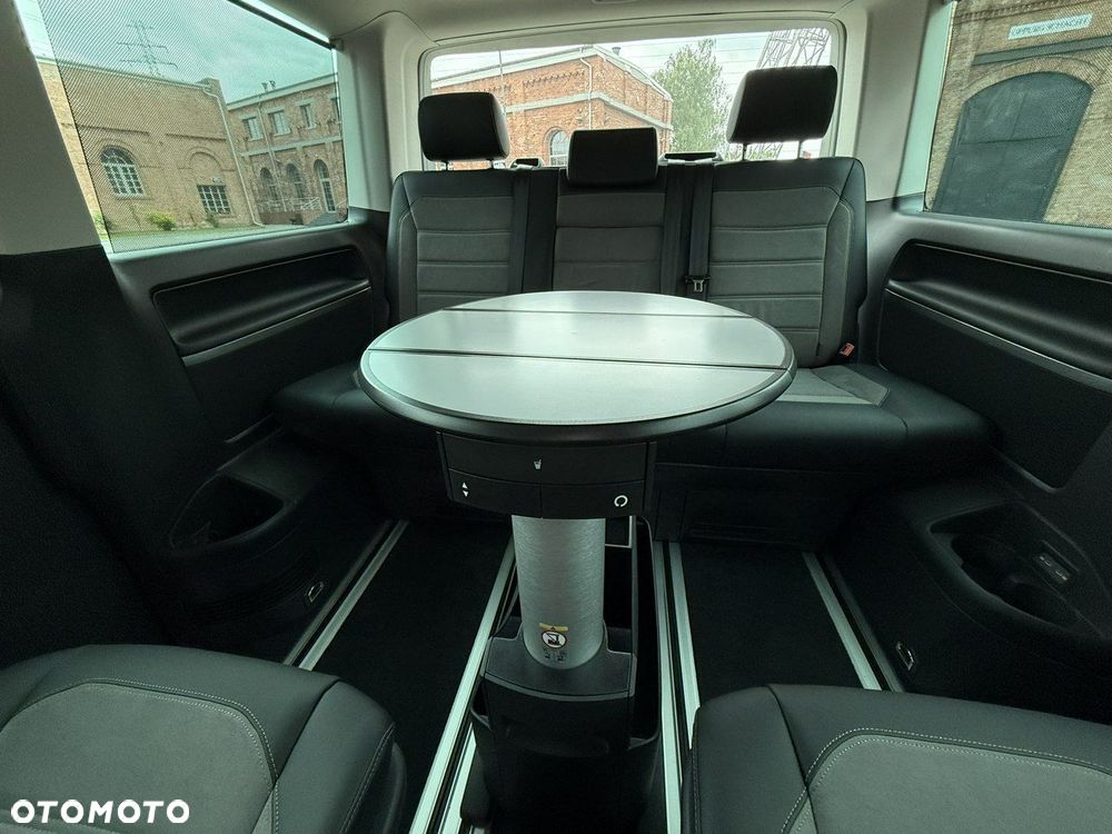 Volkswagen Multivan - 27