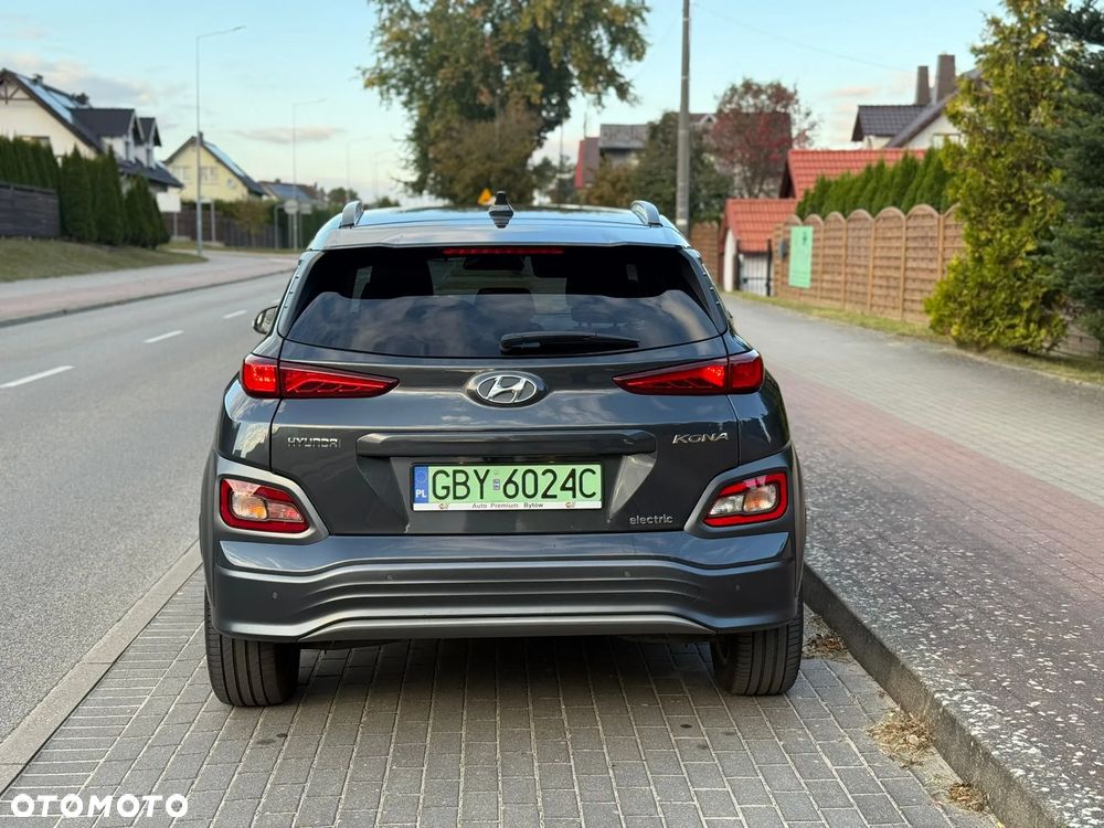 Hyundai Kona Electric 64kWh Premium - 13