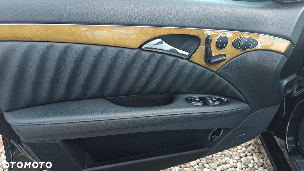 Mercedes-Benz Klasa E 500 Avantgarde - 18