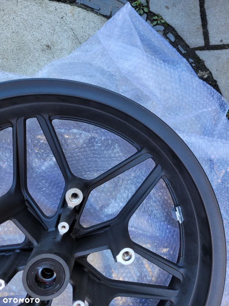 Felga przód, przednia Honda Forza 125 - 16