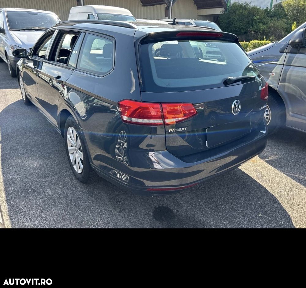 Volkswagen Passat - 4