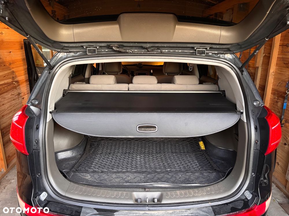 Kia Sportage 2.0 L - 17