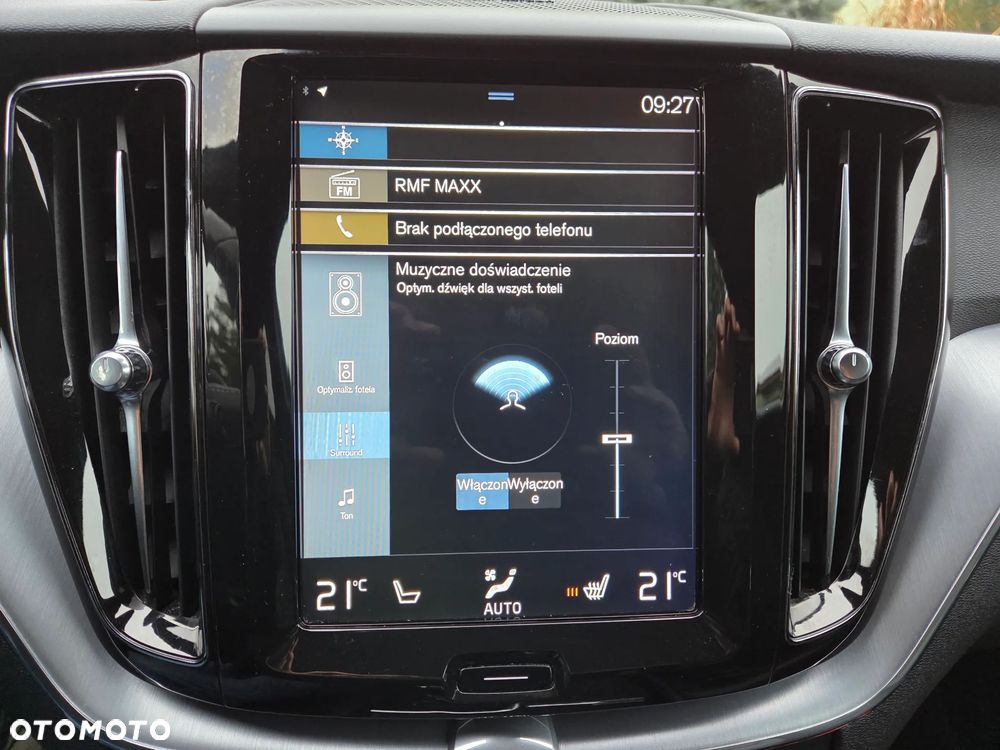 Volvo XC 60 D4 Momentum Pro - 32