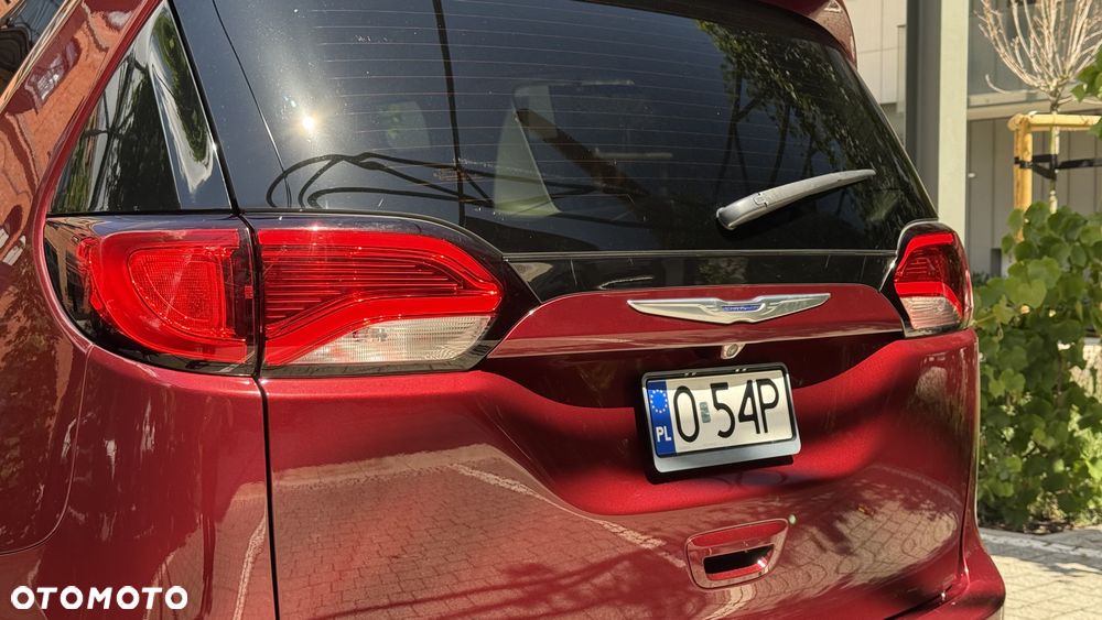 Chrysler Pacifica - 13