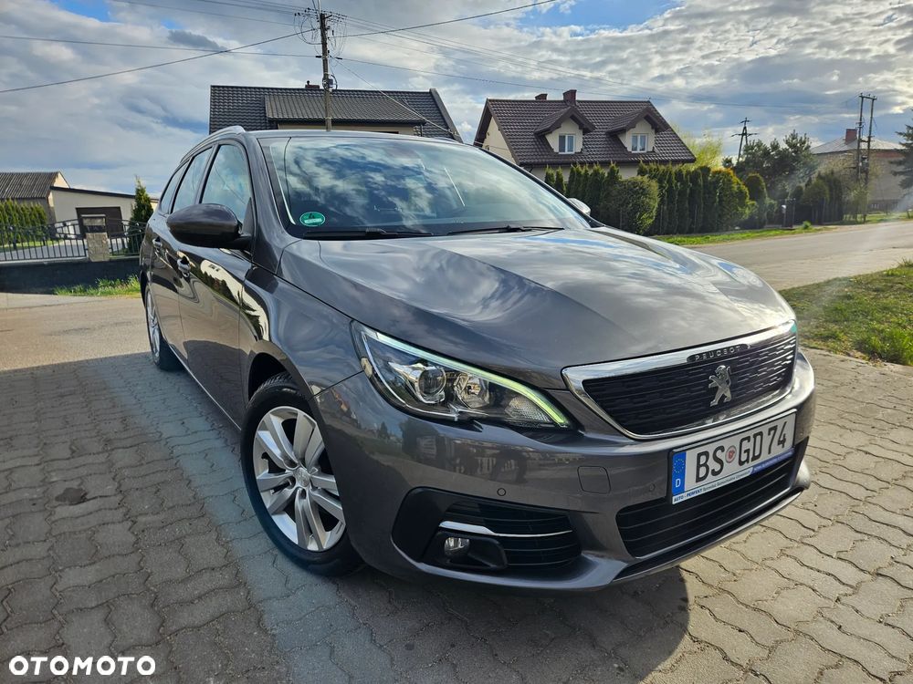 Peugeot 308 - 1