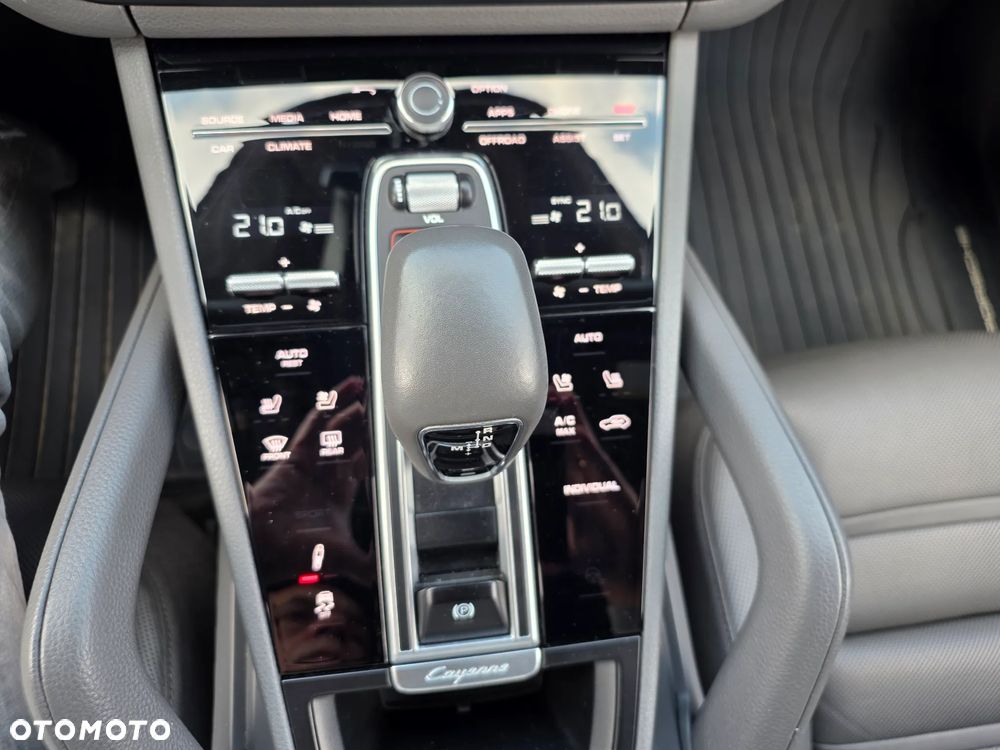 Porsche Cayenne E-Hybrid PHEV Black Edition - 22