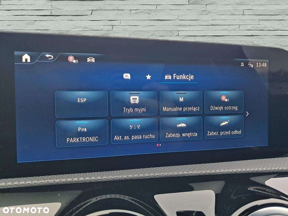 Mercedes-Benz CLA 200 AMG Line 7G-DCT - 16