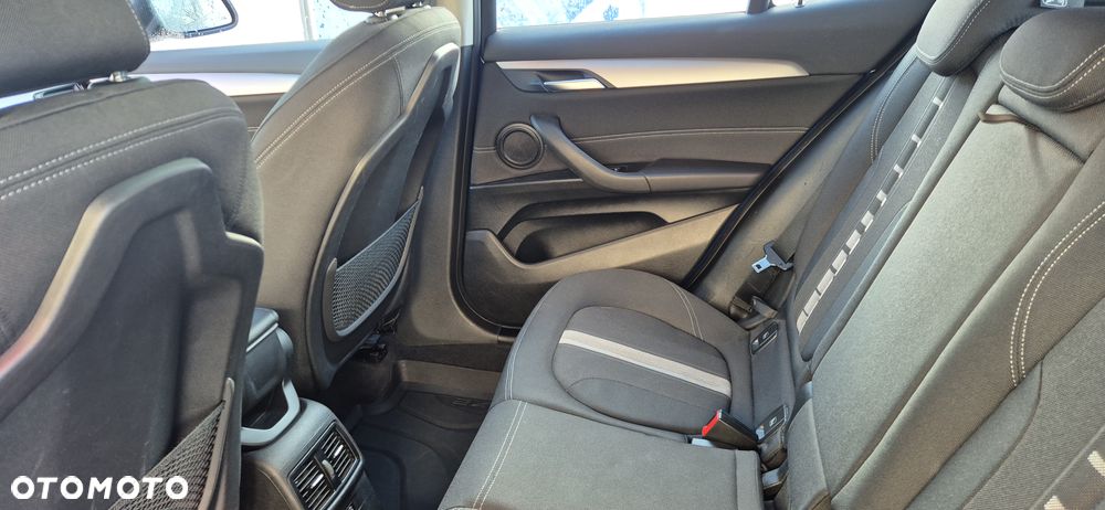 BMW X2 sDrive16d - 22