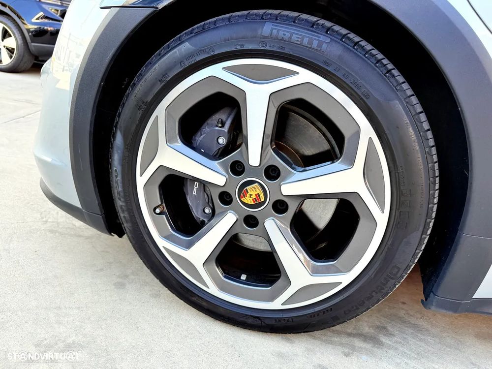 Porsche Taycan Cross Turismo 4 - 55