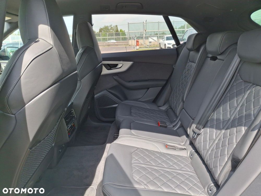 Audi Q8 - 23