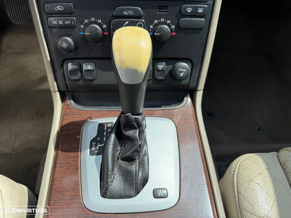Volvo XC 90 2.4 D5 7L Nivel 2 Auto. - 23